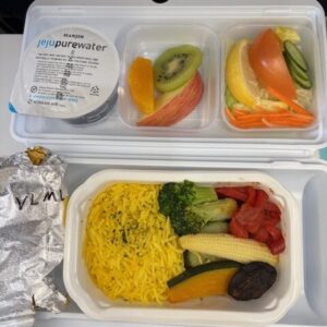 鮮やかな黄色いご飯！見た目は100点です。